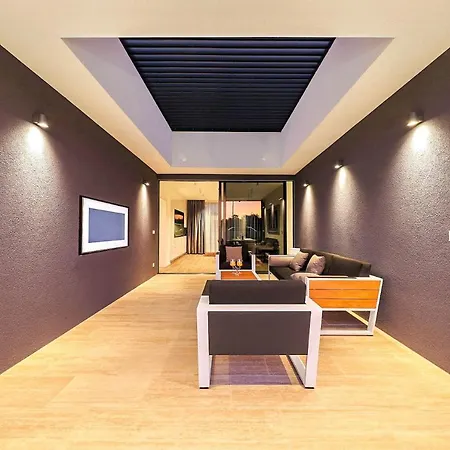Sleeps 6 With Pool Air Con And Wifi Vila *